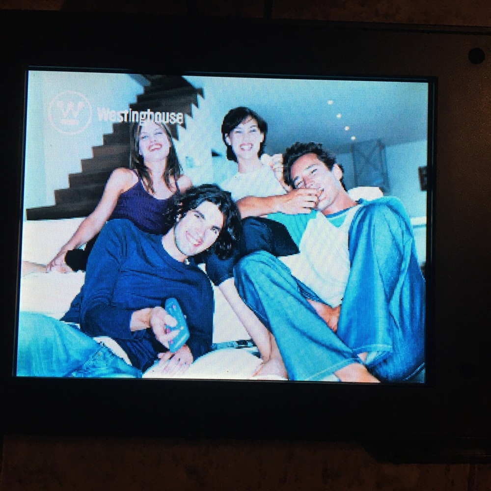 Westinghouse Digital Photo Frame 5.6 inches Picture Memories